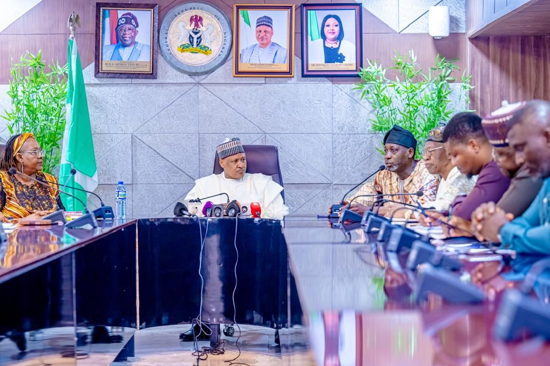 The Minister, the Permanent Secretary and the Central Committee Delegation During the Courtesy Visit